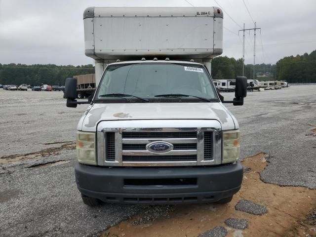 2009 Ford Econoline E450 Super Duty Cutaway Van