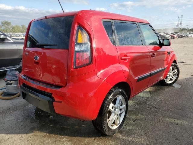 2011 KIA Soul +