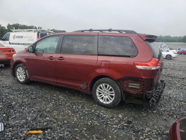 2013 Toyota Sienna XLE