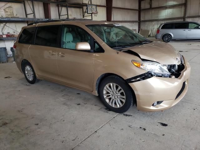 2011 Toyota Sienna XLE