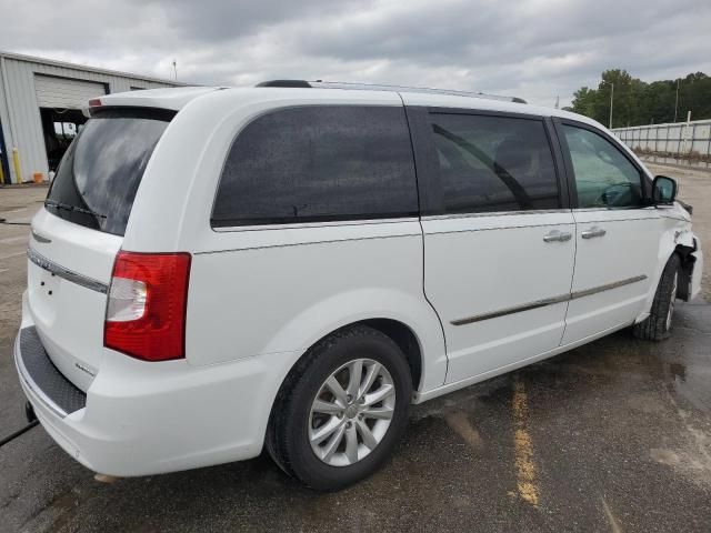 2016 Chrysler Town & Country Limited Platinum