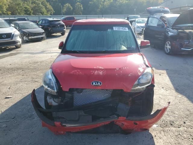 2013 KIA Soul +