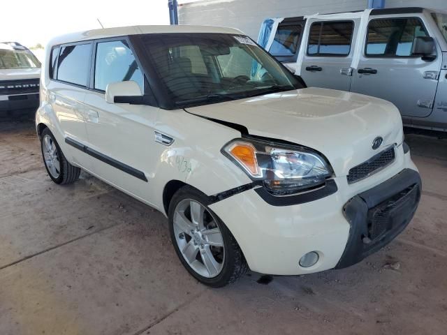 2010 KIA Soul +