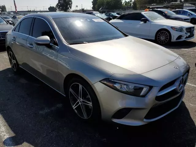 2019 Mercedes-Benz A 220