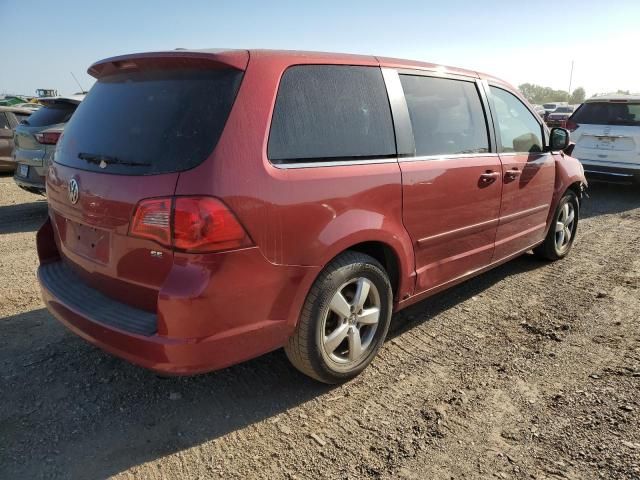 2010 Volkswagen Routan SE