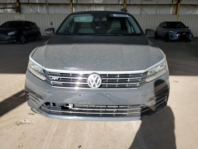 2017 Volkswagen Passat R-Line