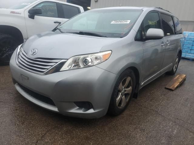 2016 Toyota Sienna LE