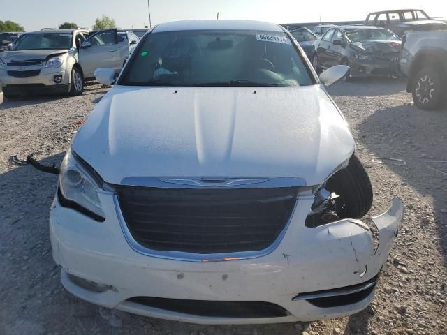 2013 Chrysler 200 Touring