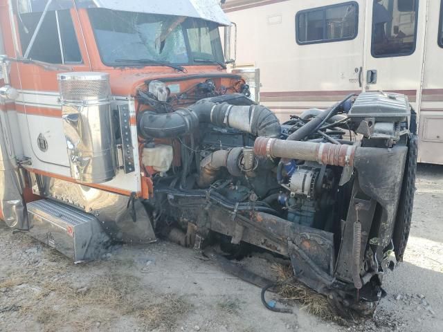 2002 Peterbilt 379