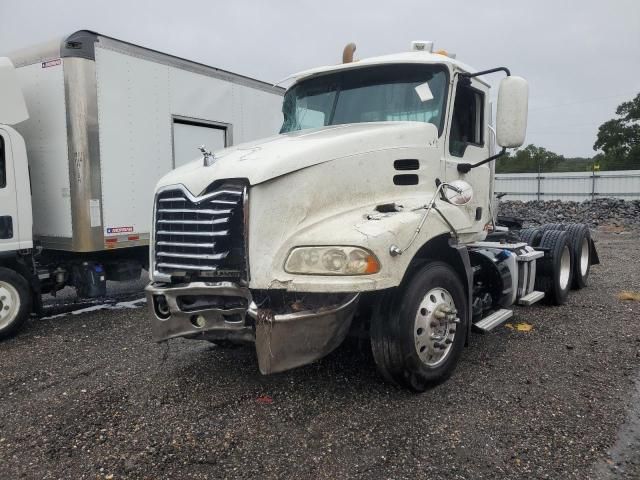 2016 Mack 600 CXU600