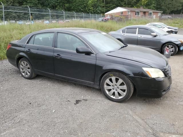 2005 Toyota Avalon XL