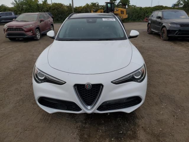 2018 Alfa Romeo Stelvio Sport