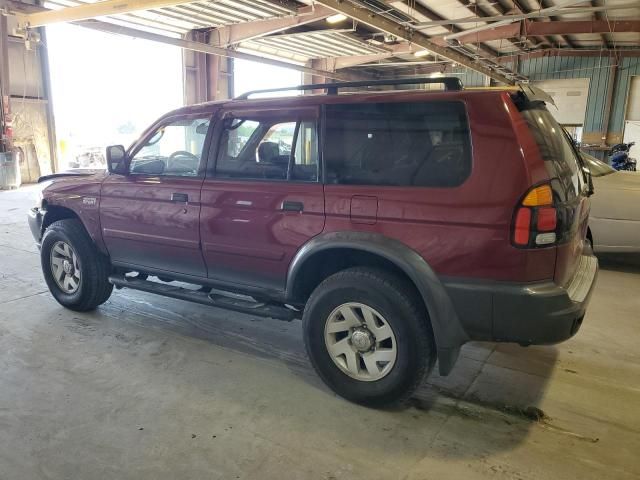 2002 Mitsubishi Montero Sport XLS