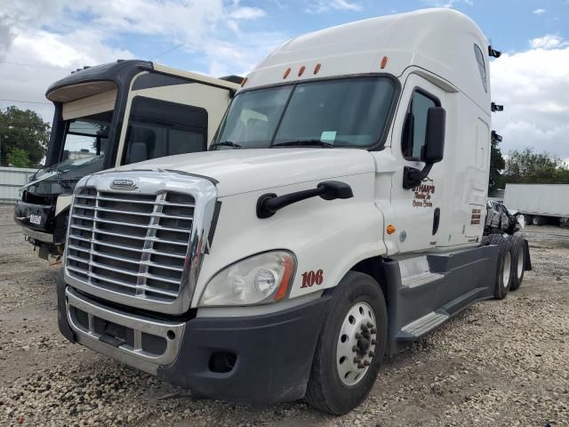 2016 Freightliner Cascadia 125