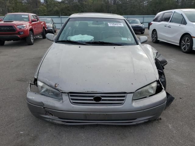 1999 Toyota Camry LE