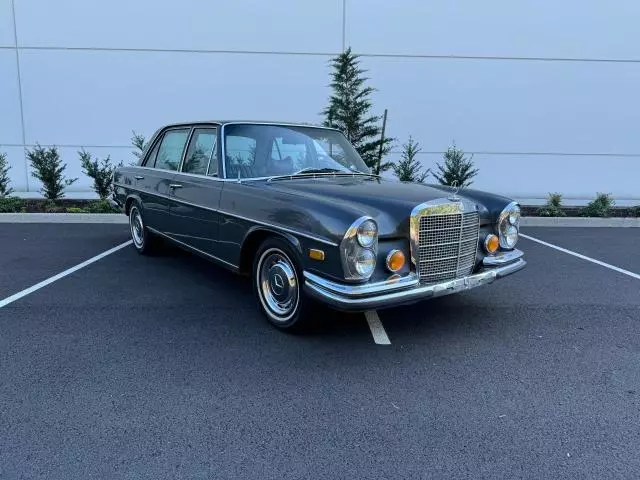 1971 Mercedes-Benz 280 SEL