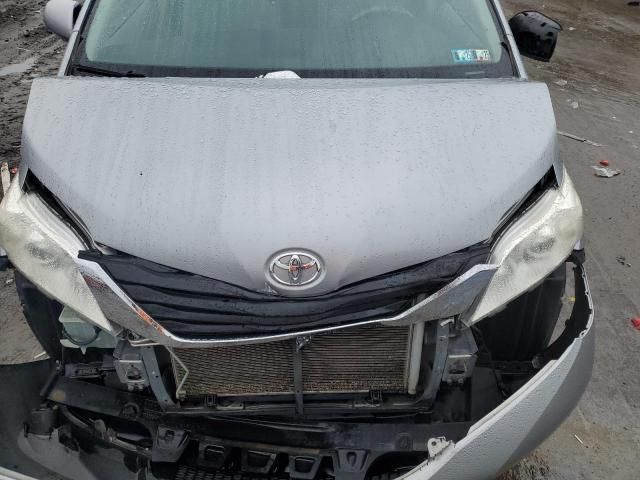 2011 Toyota Sienna LE