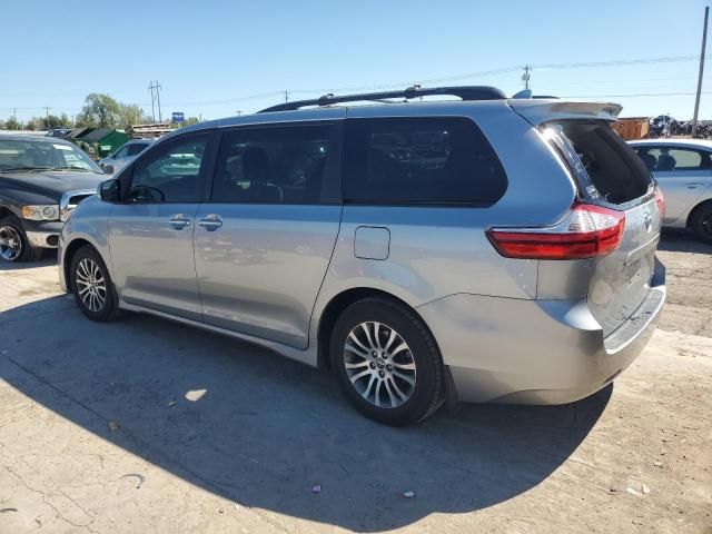 2018 Toyota Sienna XLE