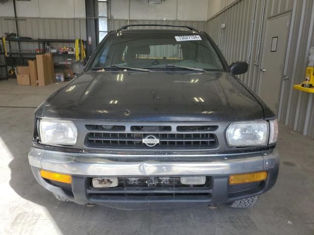 1999 Nissan Pathfinder LE