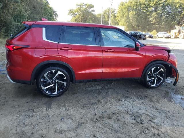 2023 Mitsubishi Outlander SE