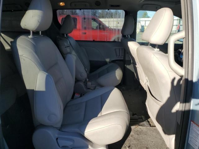 2015 Toyota Sienna XLE