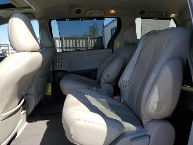 2014 Toyota Sienna XLE