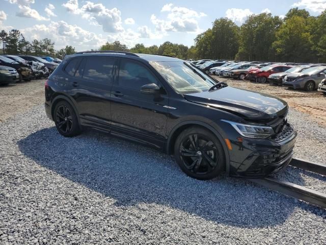 2023 Volkswagen Tiguan SE R-LINE Black