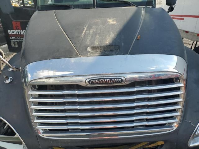 2007 Freightliner Conventional Columbia