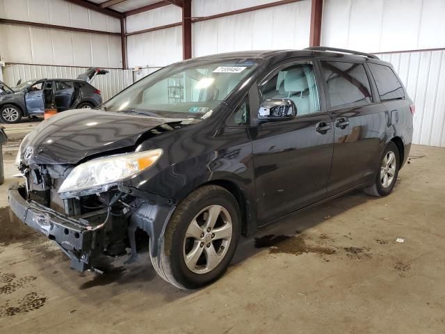 2015 Toyota Sienna LE