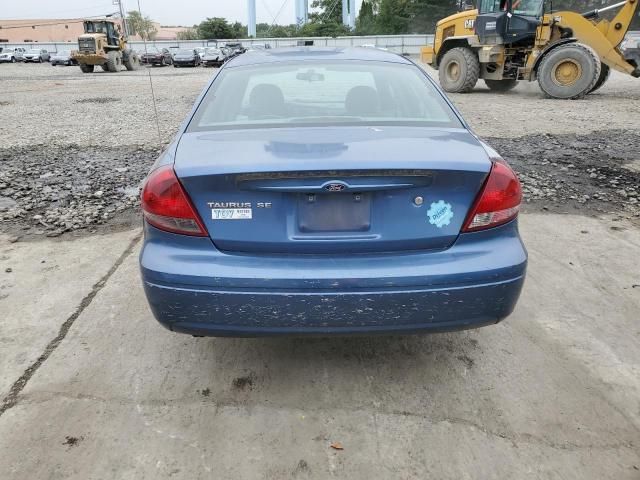 2004 Ford Taurus SE