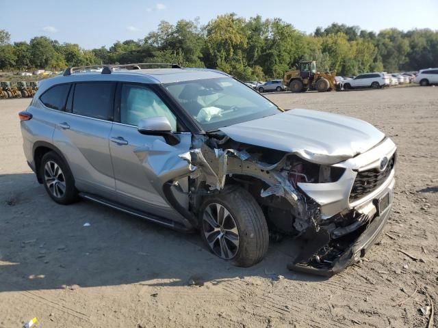 2021 Toyota Highlander Hybrid XLE