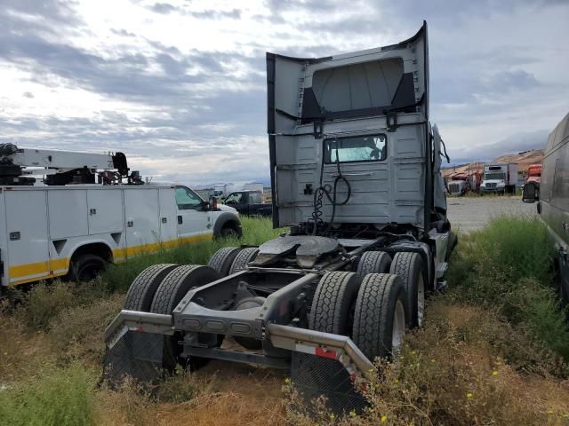 2019 Volvo VNR