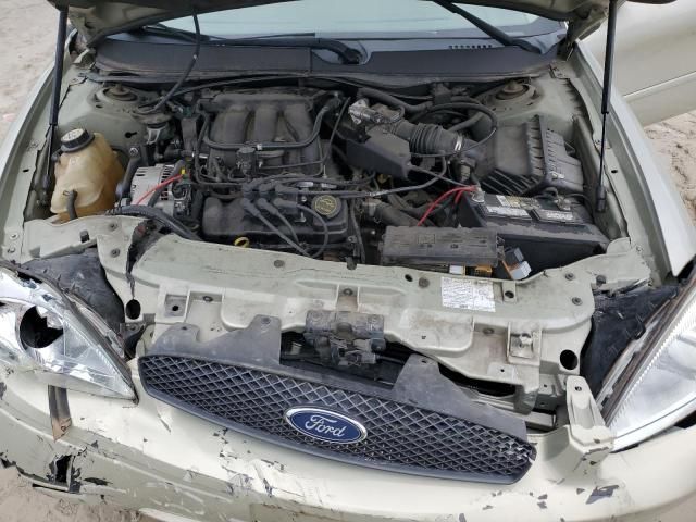 2005 Ford Taurus SE