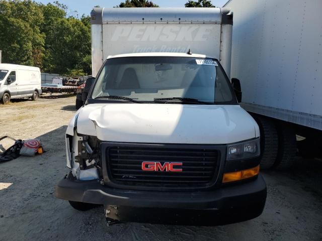 2022 GMC Savana Cutaway G3500