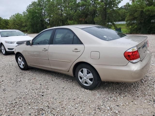 2005 Toyota Camry LE