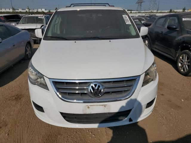 2014 Volkswagen Routan SE