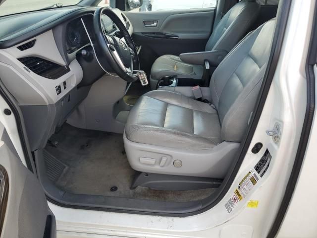 2015 Toyota Sienna XLE