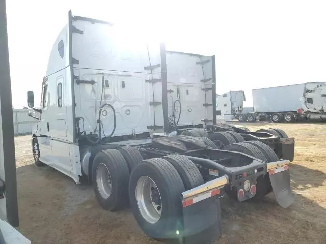 2021 Freightliner Cascadia 126