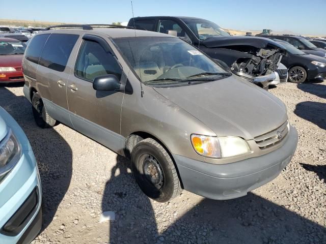 2002 Toyota Sienna CE