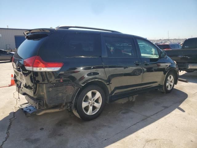 2013 Toyota Sienna LE