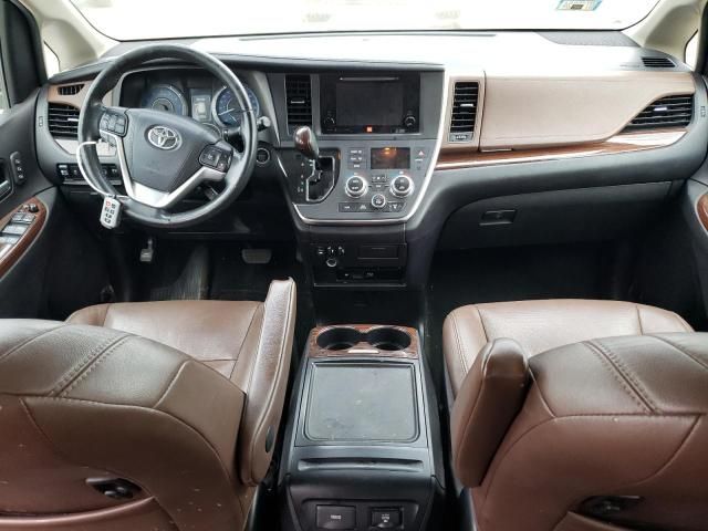 2017 Toyota Sienna XLE