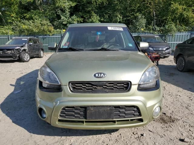 2013 KIA Soul +