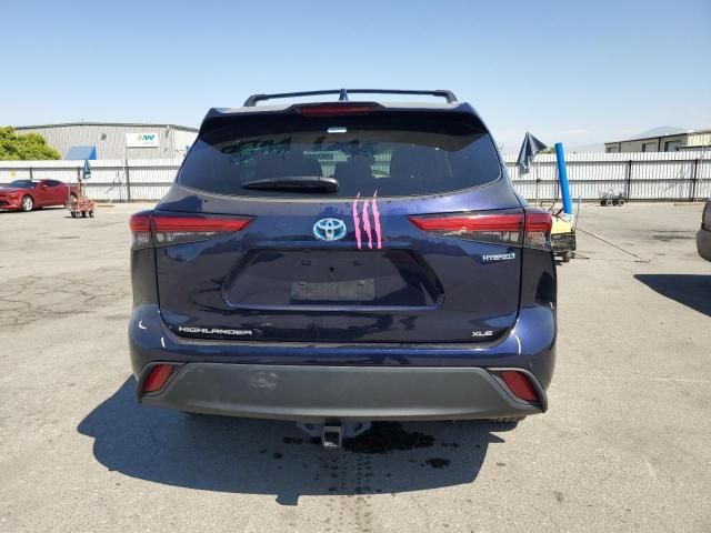 2022 Toyota Highlander Hybrid XLE