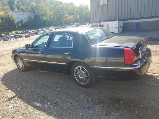 2006 Lincoln Town Car Signature Limited