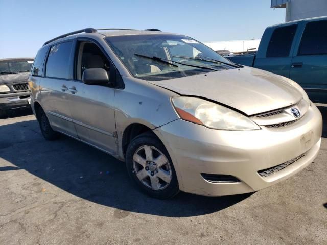 2007 Toyota Sienna CE