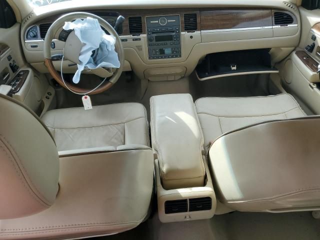 2007 Lincoln Town Car Designer