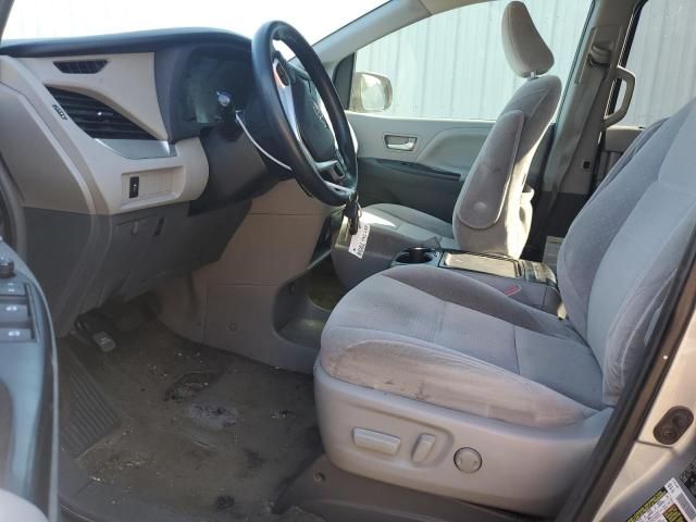 2015 Toyota Sienna LE