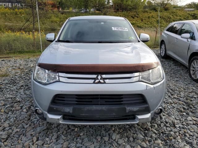 2015 Mitsubishi Outlander SE