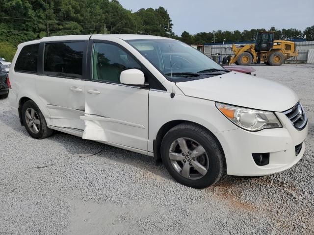 2010 Volkswagen Routan SE