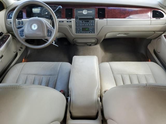 2003 Lincoln Town Car Executive